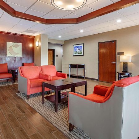 Comfort Suites Escanaba Bagian luar foto