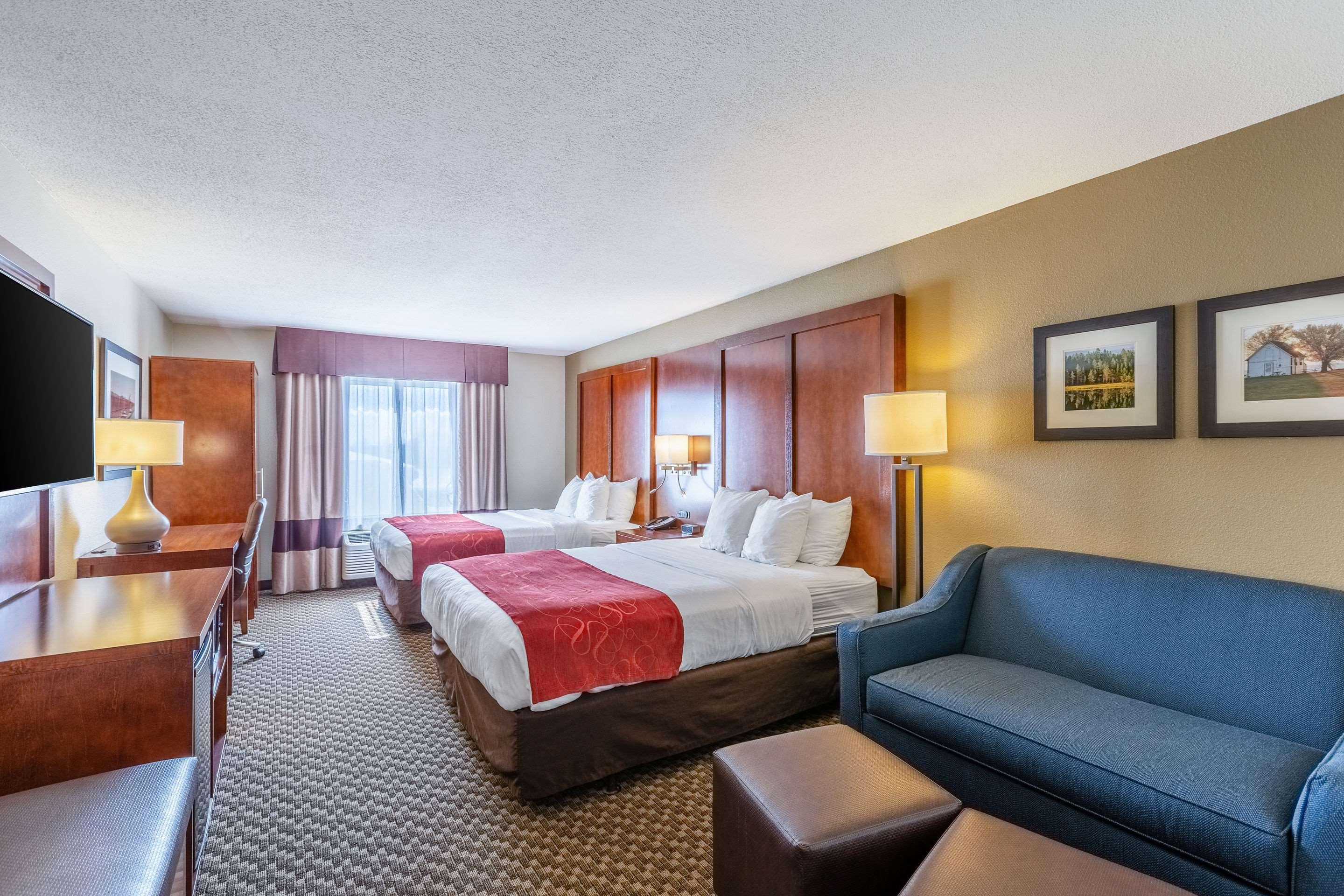 Comfort Suites Escanaba Bagian luar foto