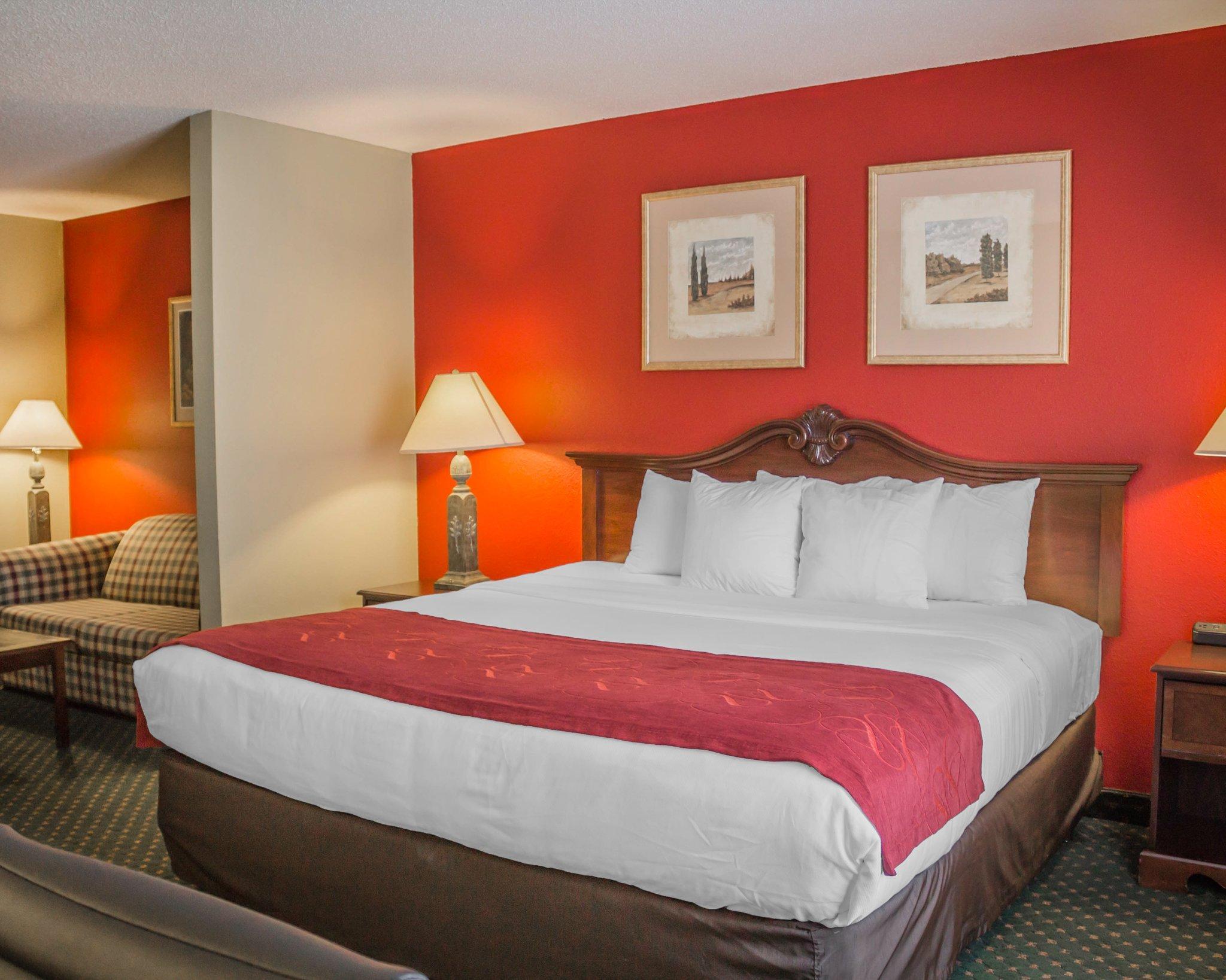 Comfort Suites Escanaba Bagian luar foto