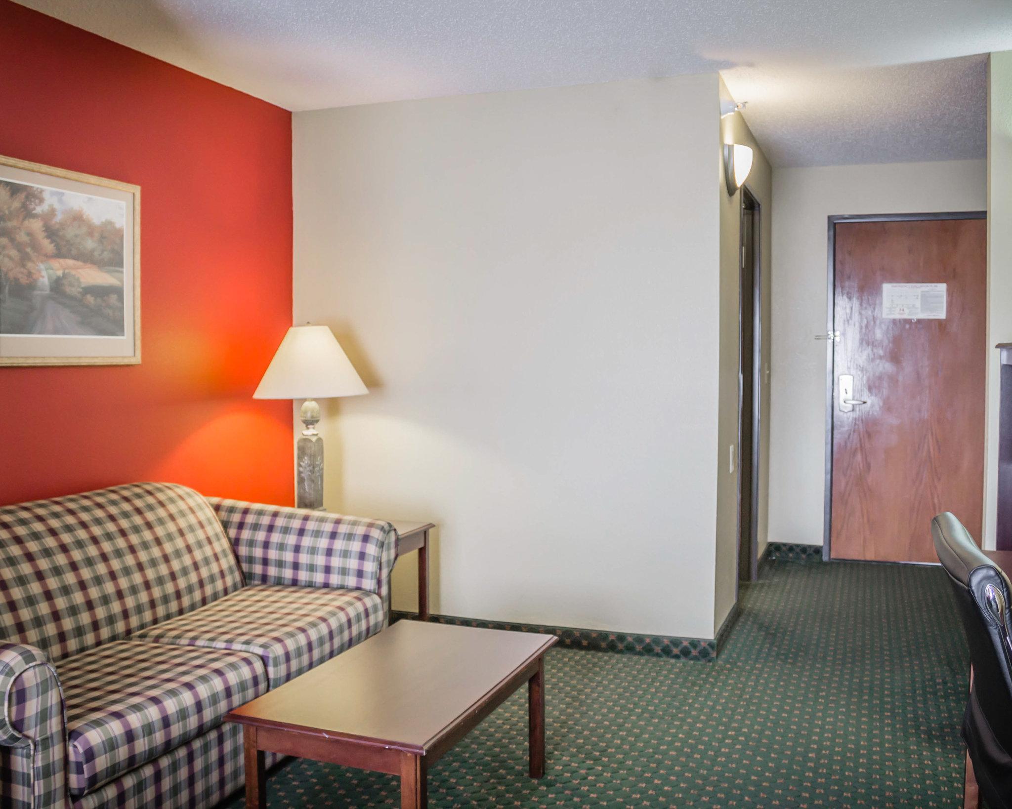 Comfort Suites Escanaba Bagian luar foto