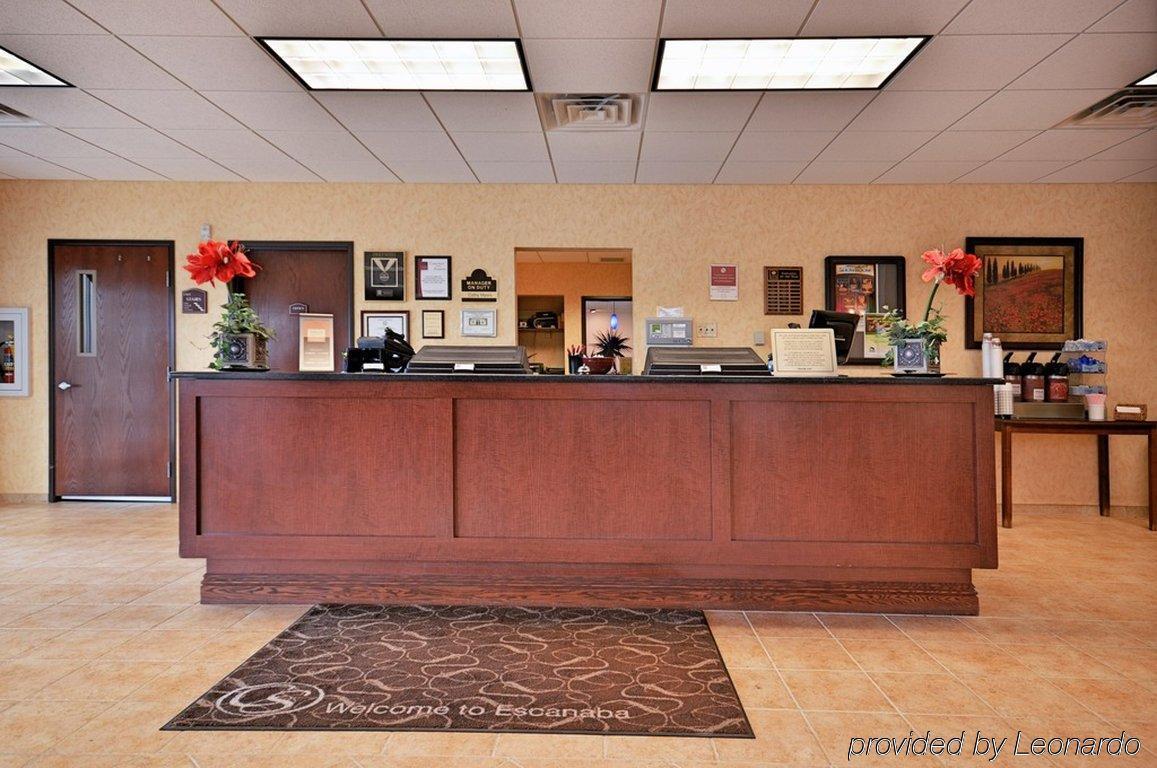 Comfort Suites Escanaba Bagian luar foto