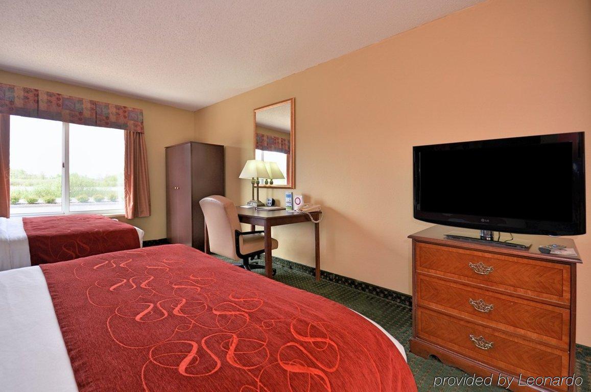 Comfort Suites Escanaba Bagian luar foto