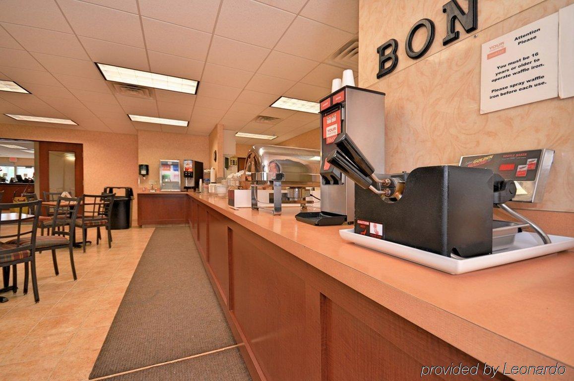 Comfort Suites Escanaba Bagian luar foto