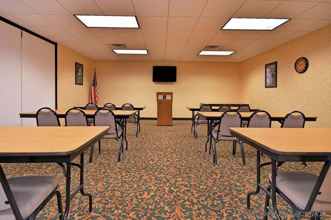 Comfort Suites Escanaba Bagian luar foto